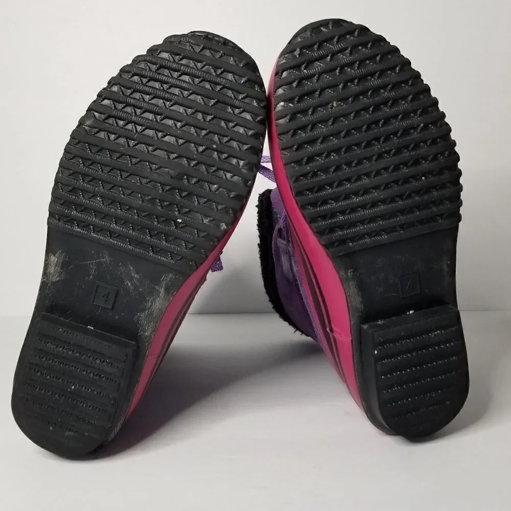 Sketchers snow boots size 4 kids